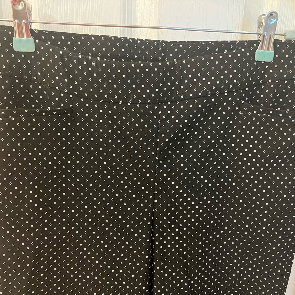 Chico’s Pull-On Black & White Pants Sz 1.5R (10) - Picture 3 of 8